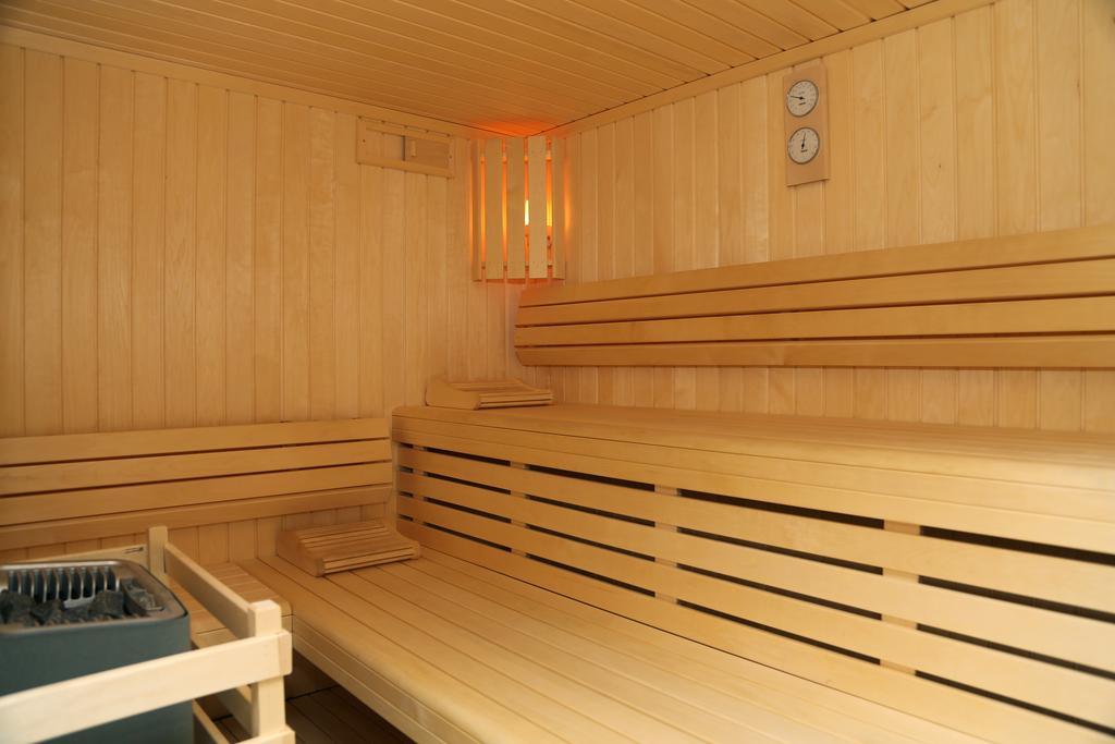 Logis Hotel Restaurant Spa Beau Site Luxeuil-les-Bains Eksteriør billede