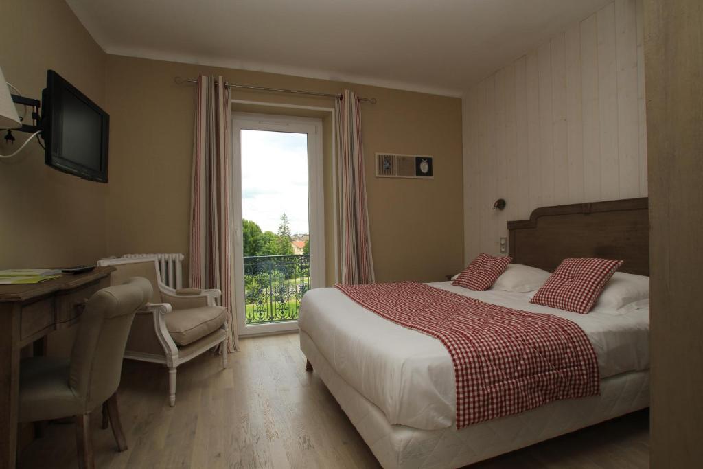 Logis Hotel Restaurant Spa Beau Site Luxeuil-les-Bains Værelse billede