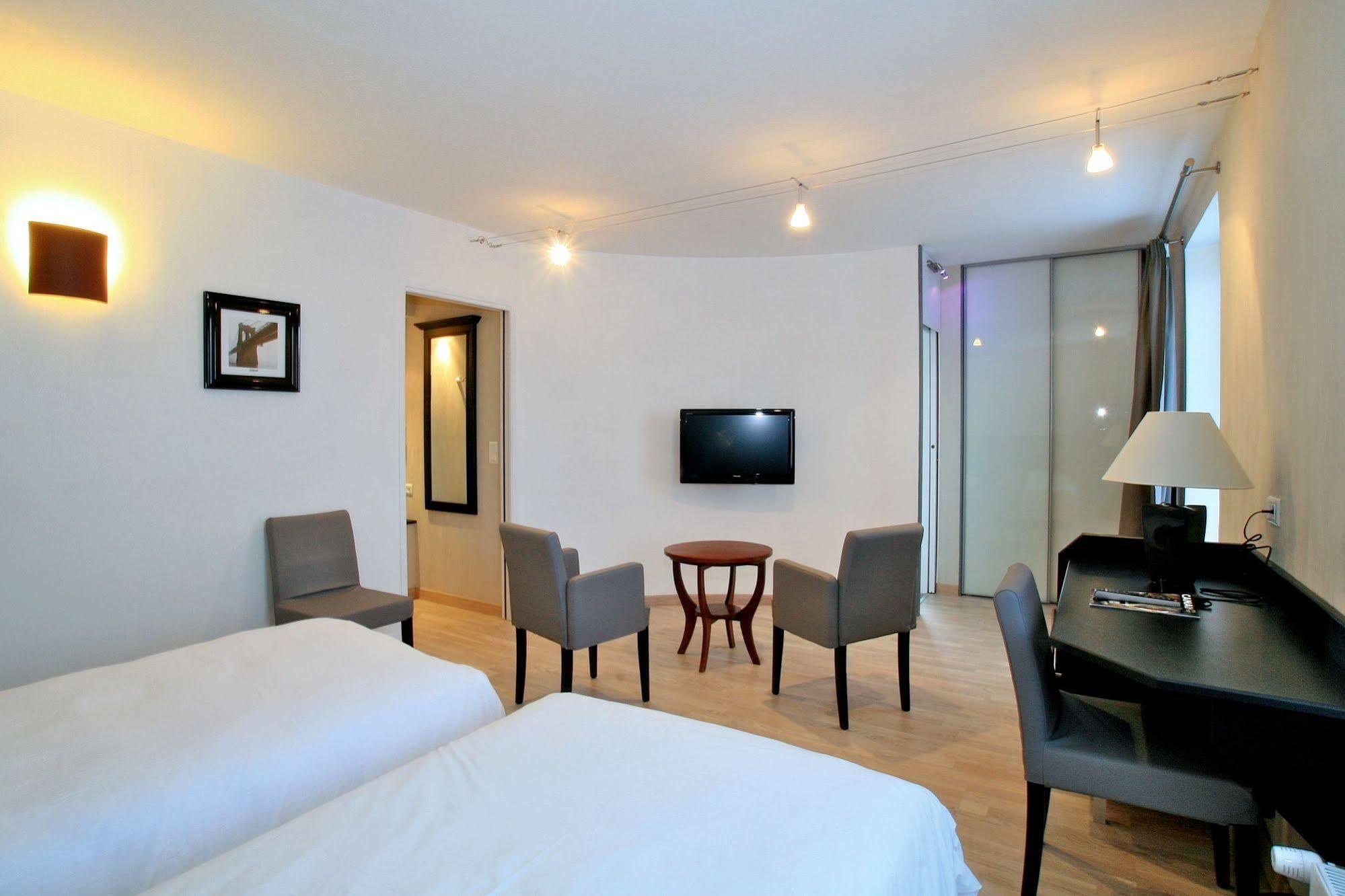 Logis Hotel Restaurant Spa Beau Site Luxeuil-les-Bains Eksteriør billede