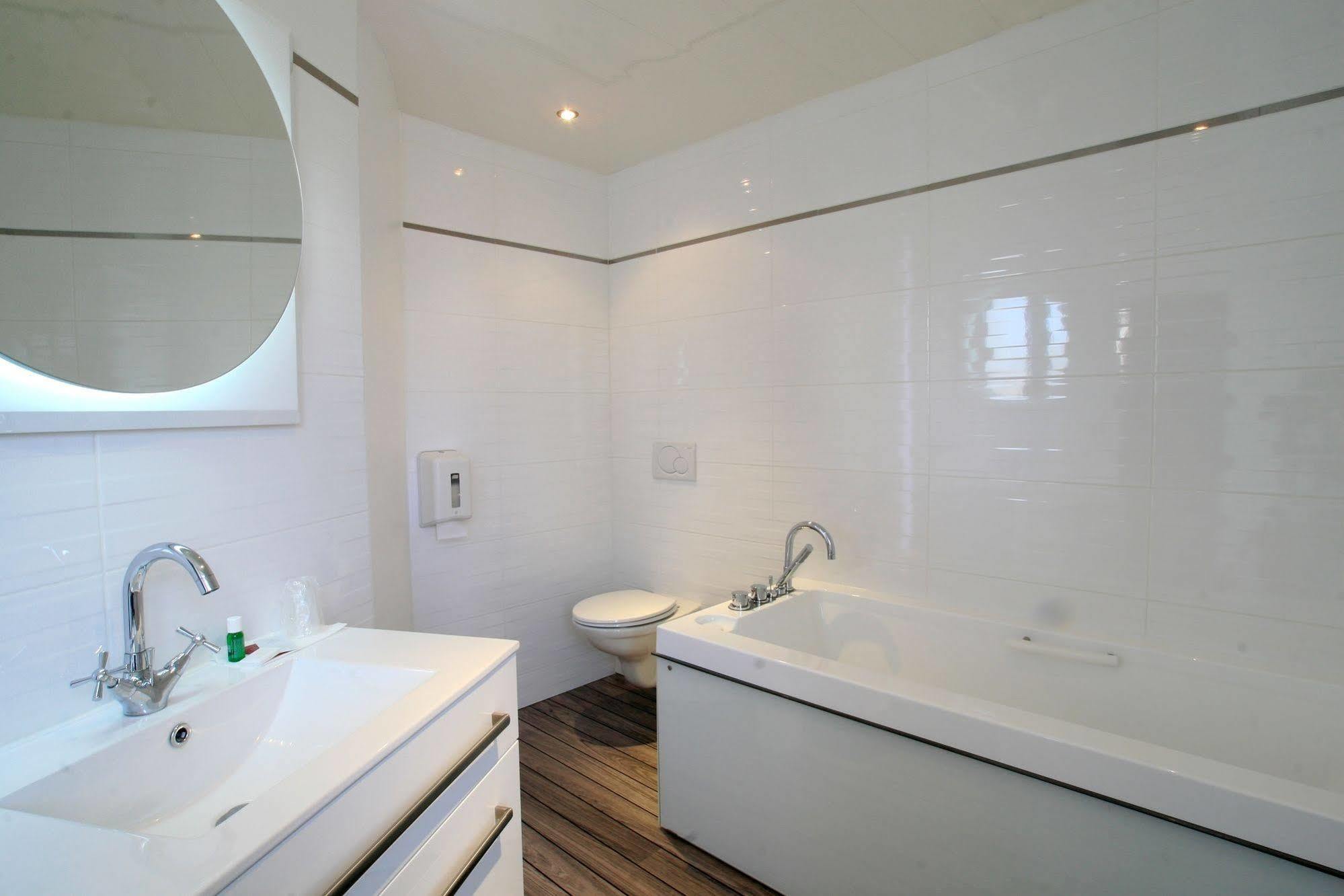 Logis Hotel Restaurant Spa Beau Site Luxeuil-les-Bains Eksteriør billede