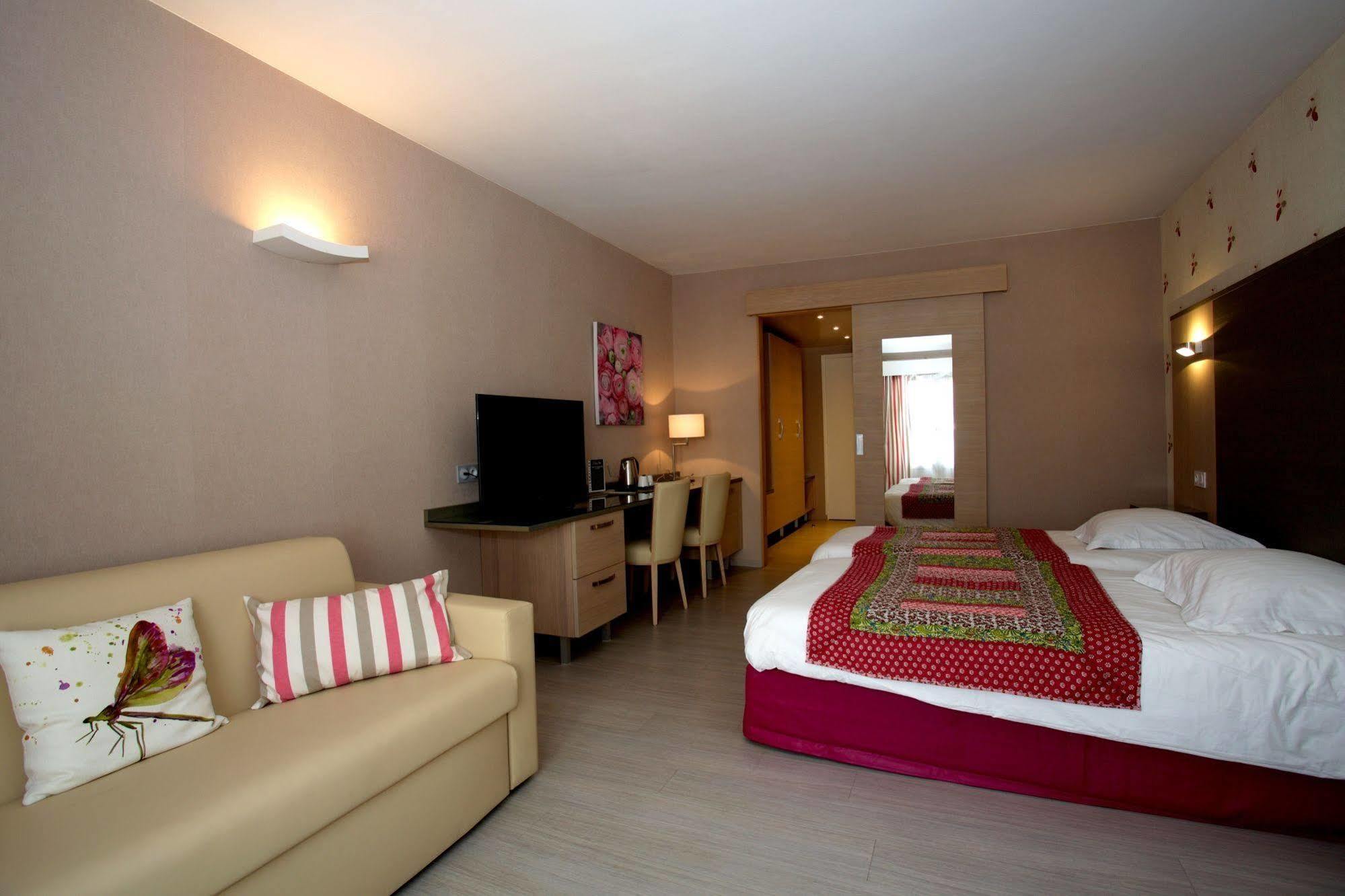 Logis Hotel Restaurant Spa Beau Site Luxeuil-les-Bains Eksteriør billede