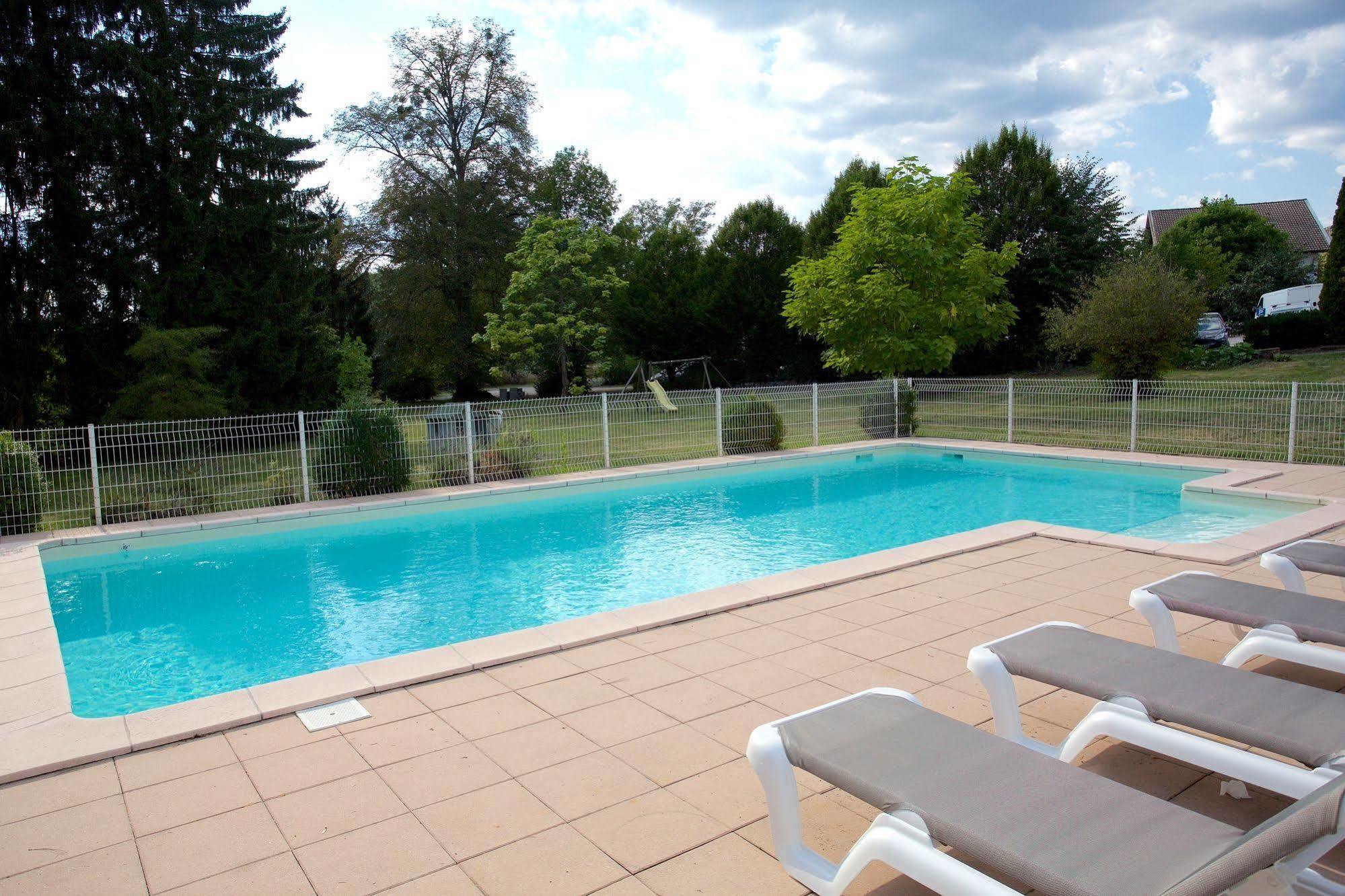Logis Hotel Restaurant Spa Beau Site Luxeuil-les-Bains Eksteriør billede